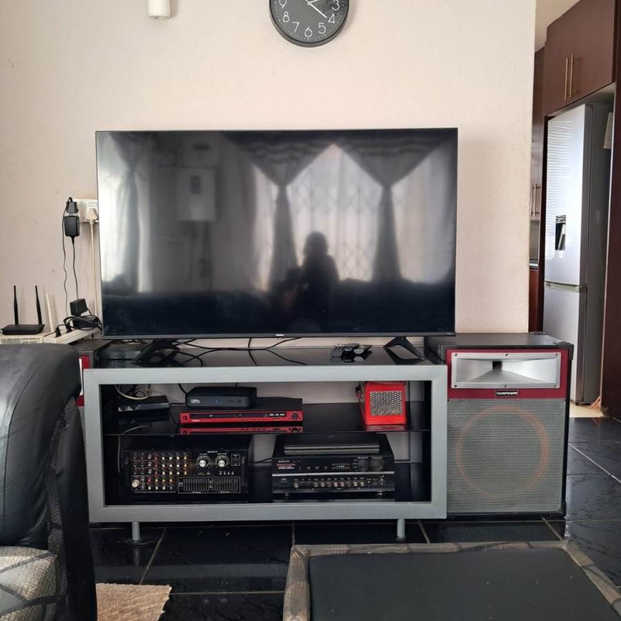 3 Bedroom Property for Sale in Dawn Park Gauteng