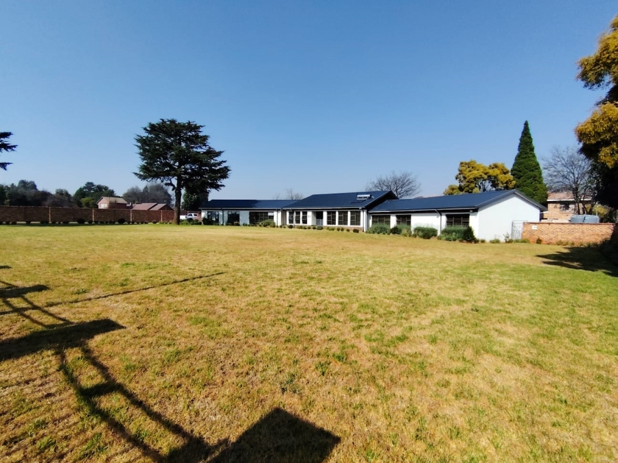 7 Bedroom Property for Sale in Sonneveld Gauteng
