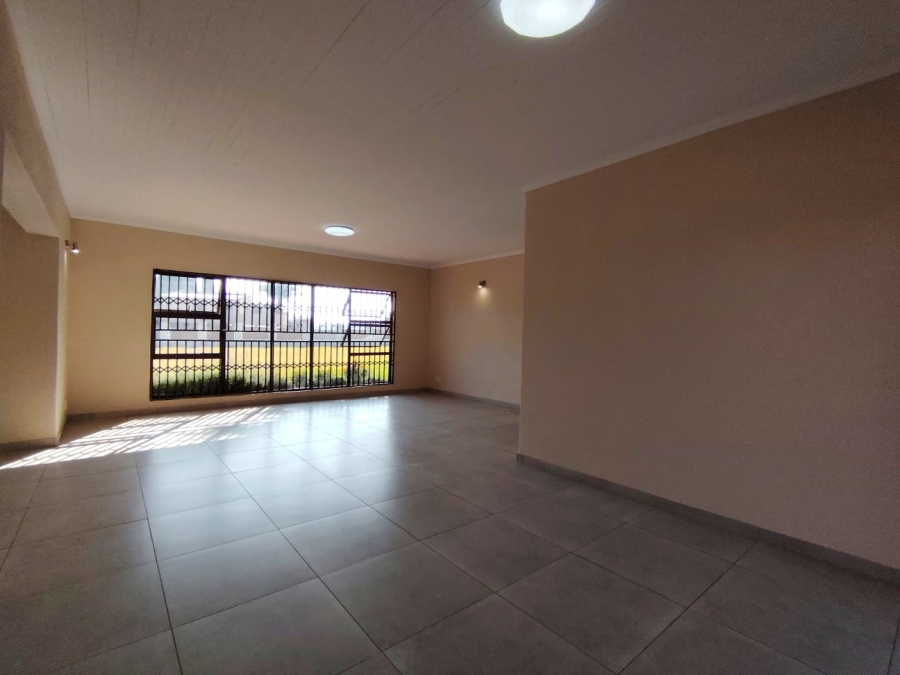 7 Bedroom Property for Sale in Sonneveld Gauteng