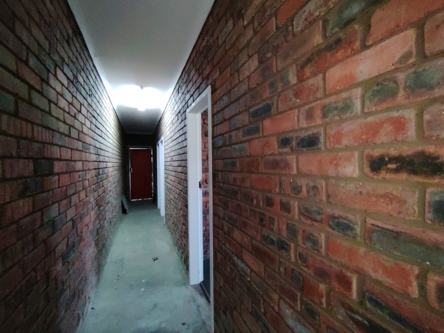 7 Bedroom Property for Sale in Sonneveld Gauteng