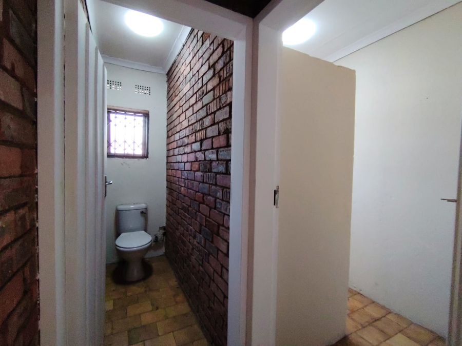 7 Bedroom Property for Sale in Sonneveld Gauteng