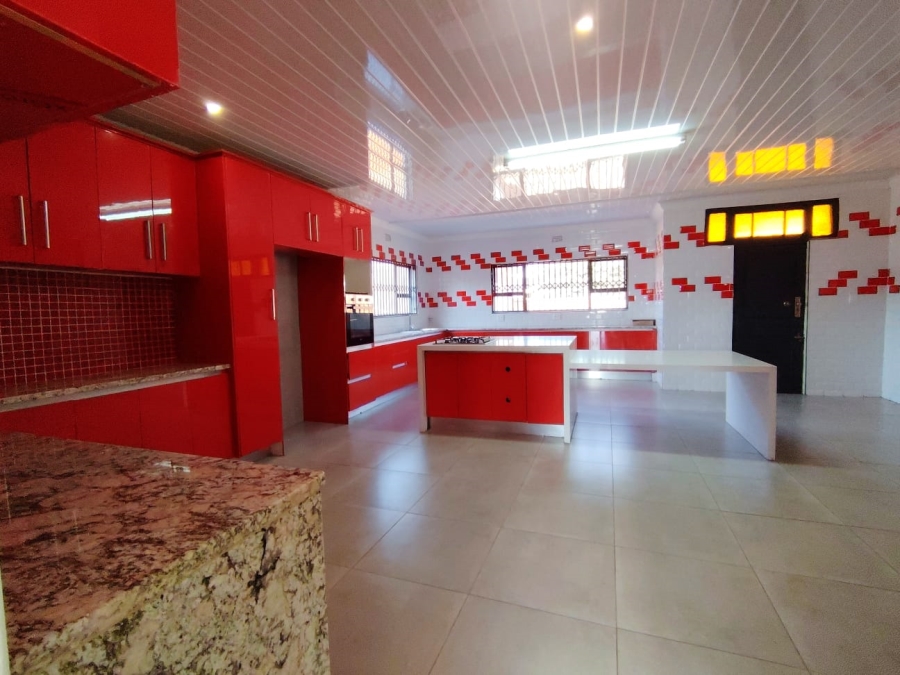 7 Bedroom Property for Sale in Sonneveld Gauteng