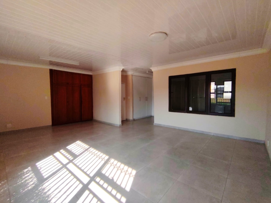 7 Bedroom Property for Sale in Sonneveld Gauteng