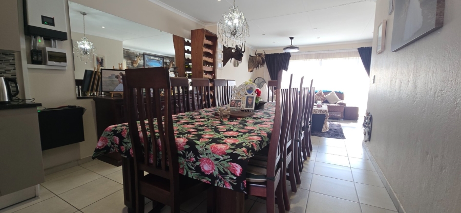 To Let 3 Bedroom Property for Rent in Brackendowns Gauteng