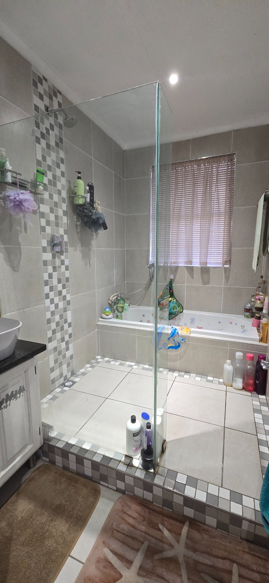 To Let 3 Bedroom Property for Rent in Brackendowns Gauteng