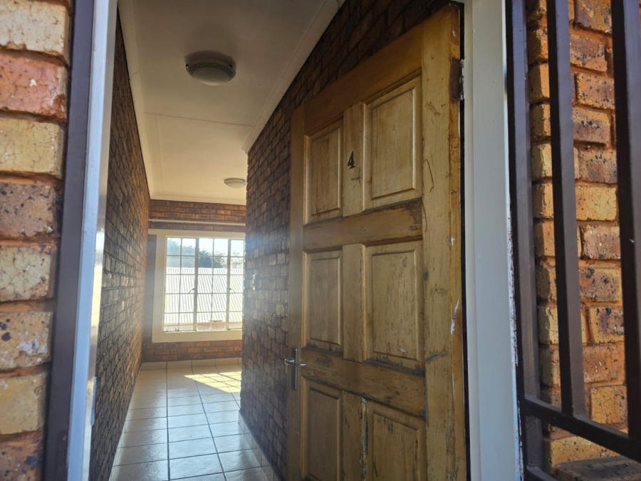 To Let 2 Bedroom Property for Rent in Witfield Gauteng