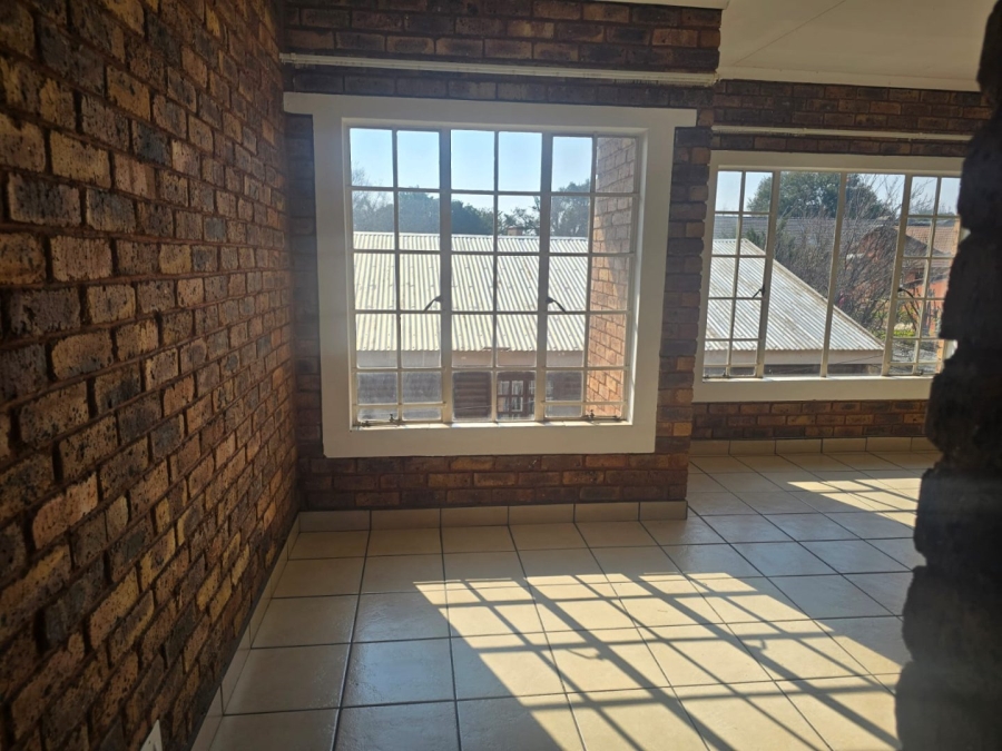 To Let 2 Bedroom Property for Rent in Witfield Gauteng