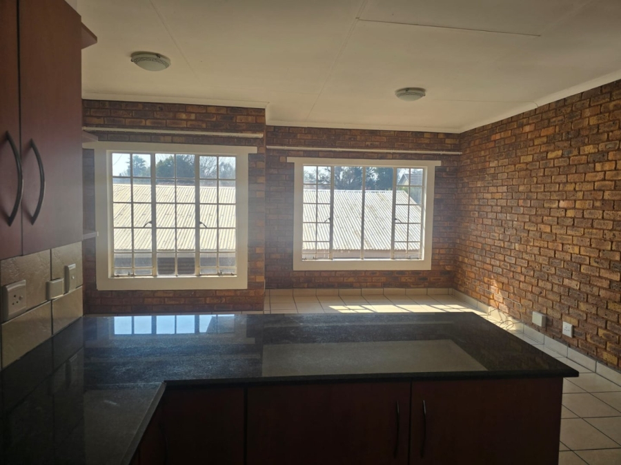 To Let 2 Bedroom Property for Rent in Witfield Gauteng