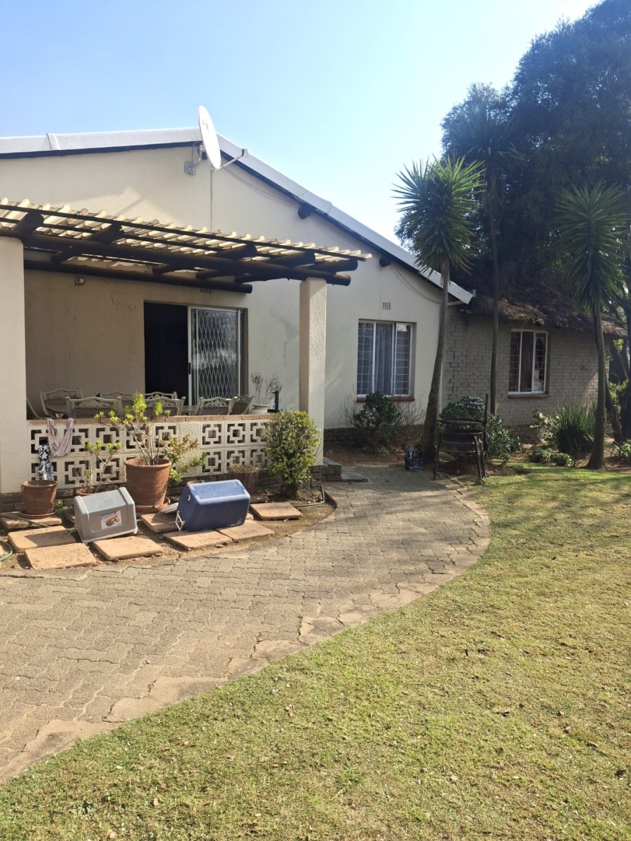  Bedroom Property for Sale in Morehill Gauteng