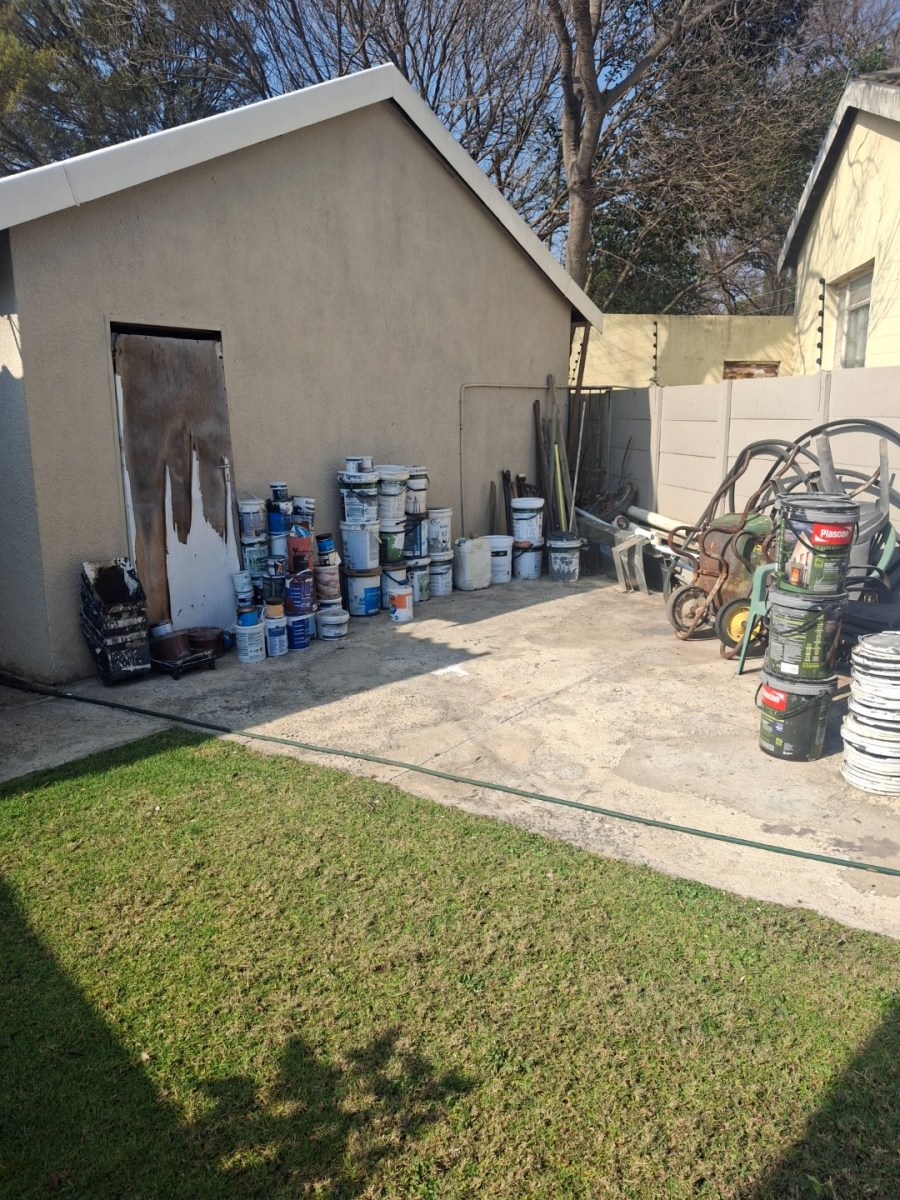  Bedroom Property for Sale in Morehill Gauteng
