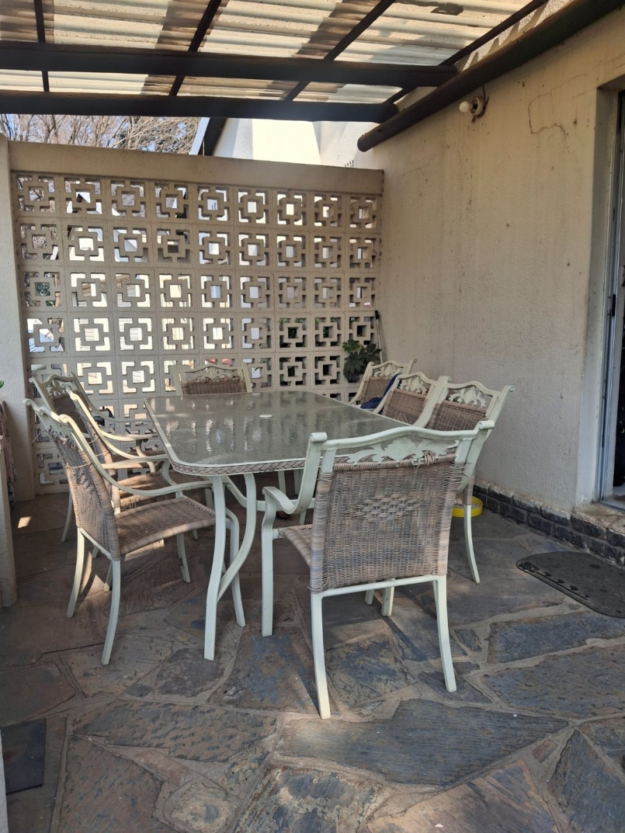 Bedroom Property for Sale in Morehill Gauteng