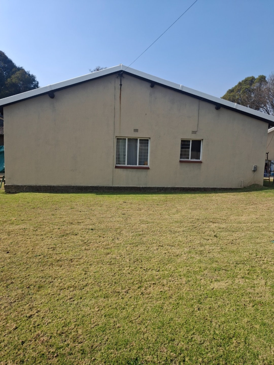  Bedroom Property for Sale in Morehill Gauteng