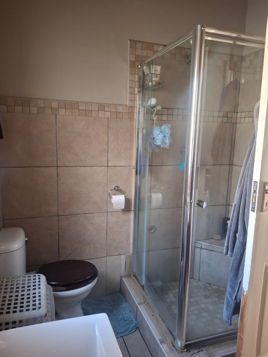  Bedroom Property for Sale in Morehill Gauteng