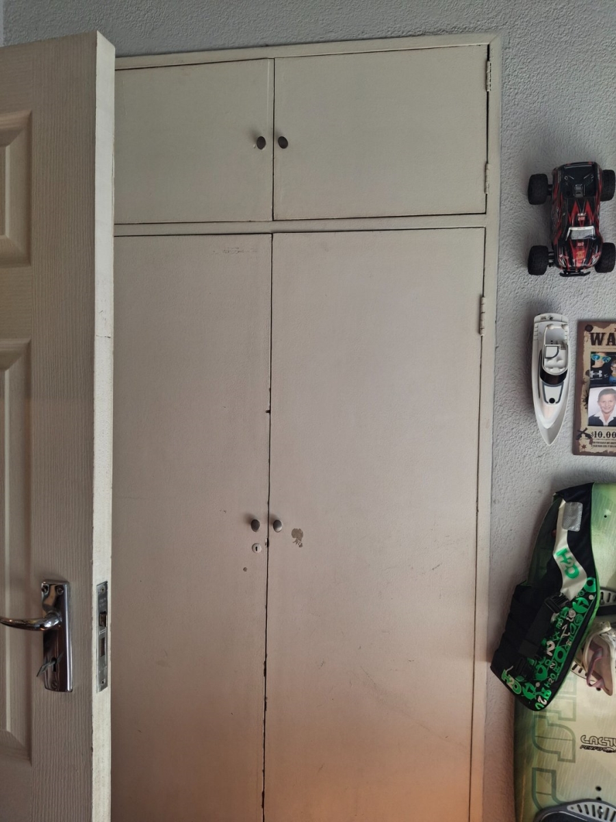  Bedroom Property for Sale in Morehill Gauteng