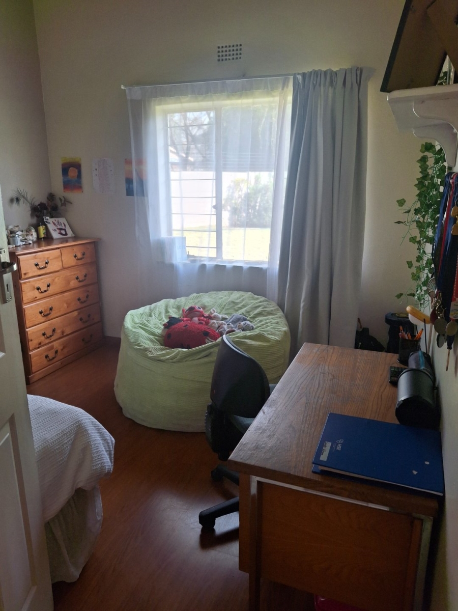  Bedroom Property for Sale in Morehill Gauteng