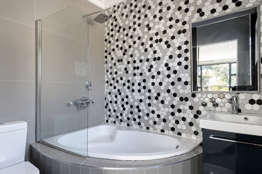 Commercial Property for Sale in Glen Austin Gauteng