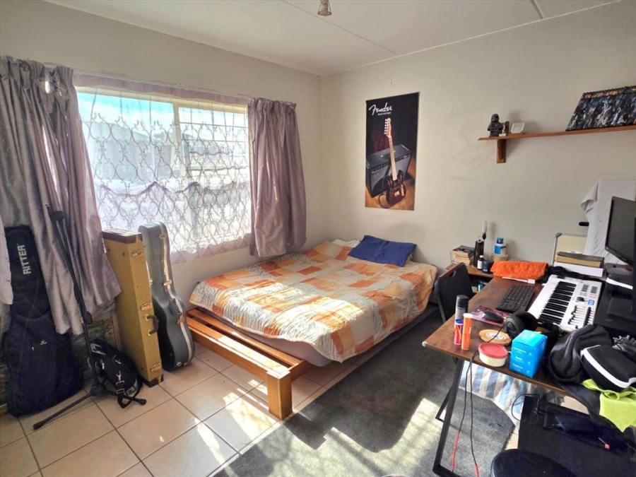 2 Bedroom Property for Sale in Bardene Gauteng