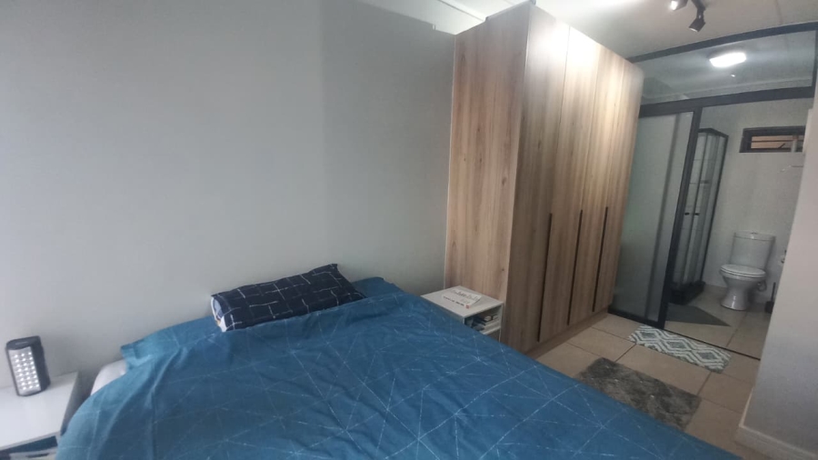 To Let 2 Bedroom Property for Rent in Mulbarton Gauteng