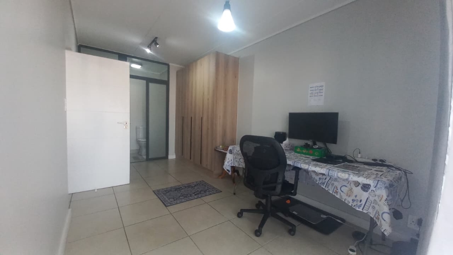 To Let 2 Bedroom Property for Rent in Mulbarton Gauteng