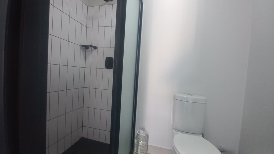 To Let 2 Bedroom Property for Rent in Mulbarton Gauteng
