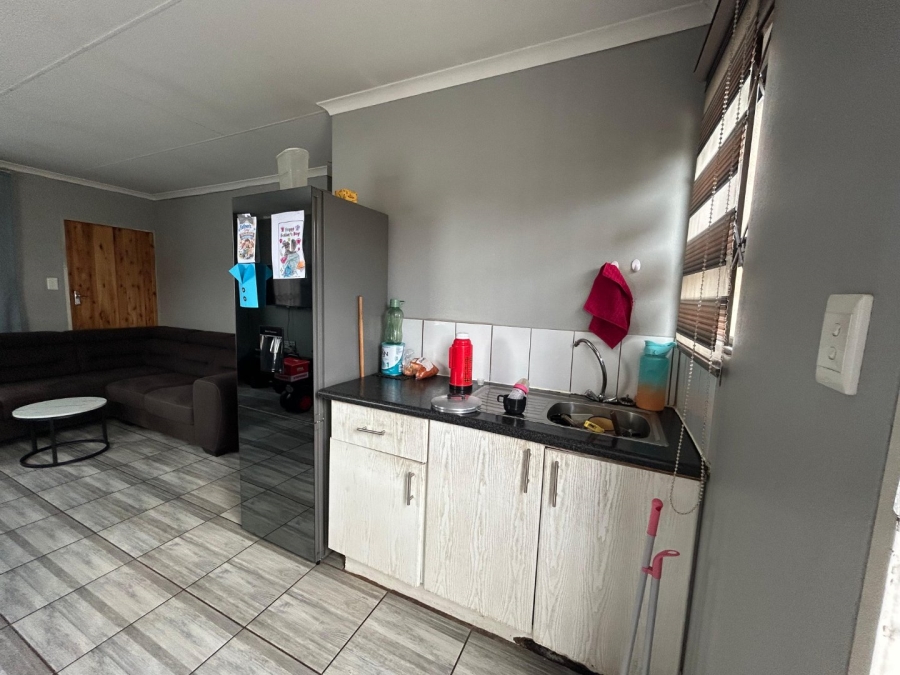 2 Bedroom Property for Sale in Windmill Park Gauteng