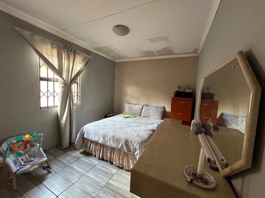 2 Bedroom Property for Sale in Windmill Park Gauteng