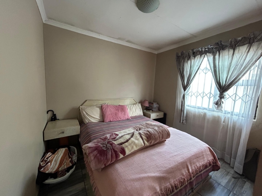 2 Bedroom Property for Sale in Windmill Park Gauteng