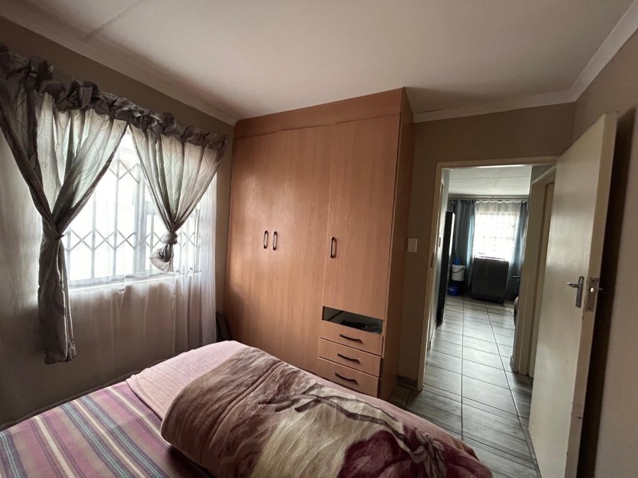 2 Bedroom Property for Sale in Windmill Park Gauteng