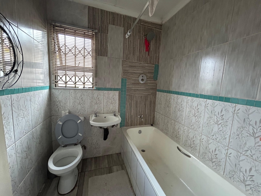 2 Bedroom Property for Sale in Windmill Park Gauteng