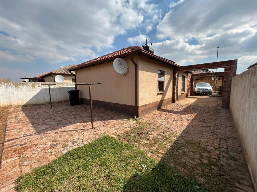 2 Bedroom Property for Sale in Windmill Park Gauteng