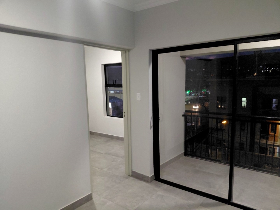 To Let 2 Bedroom Property for Rent in Waverley Gauteng