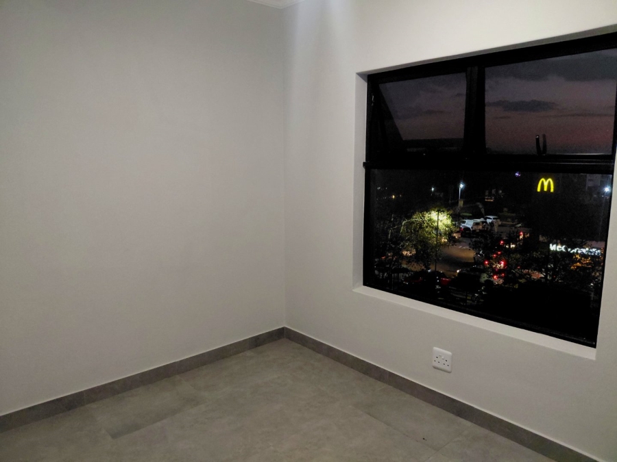 To Let 2 Bedroom Property for Rent in Waverley Gauteng