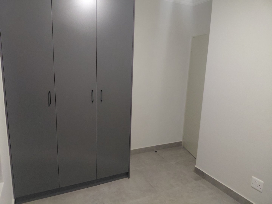 To Let 2 Bedroom Property for Rent in Waverley Gauteng