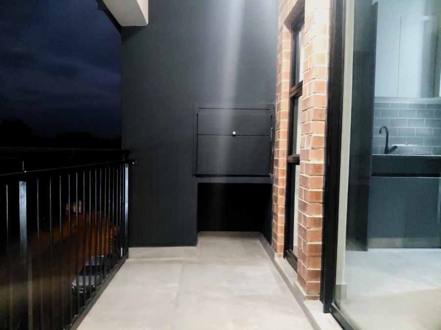 To Let 2 Bedroom Property for Rent in Waverley Gauteng