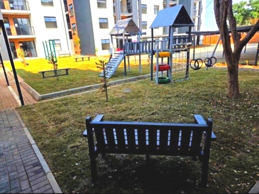 To Let 2 Bedroom Property for Rent in Waverley Gauteng