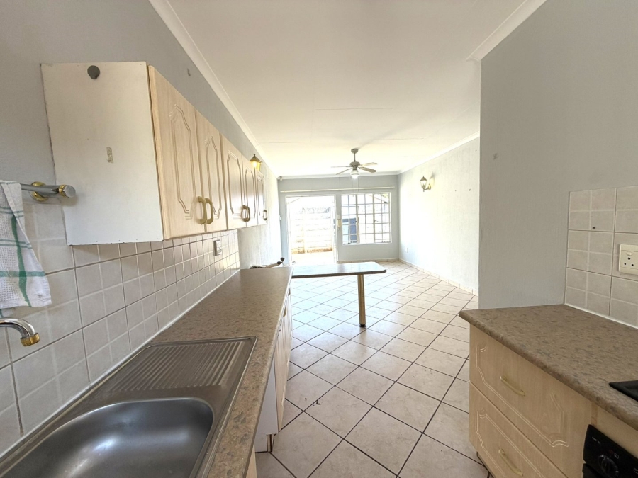 To Let 2 Bedroom Property for Rent in Wierda Park Gauteng
