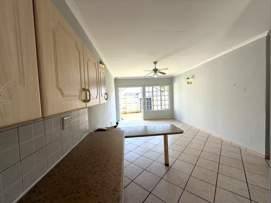 To Let 2 Bedroom Property for Rent in Wierda Park Gauteng