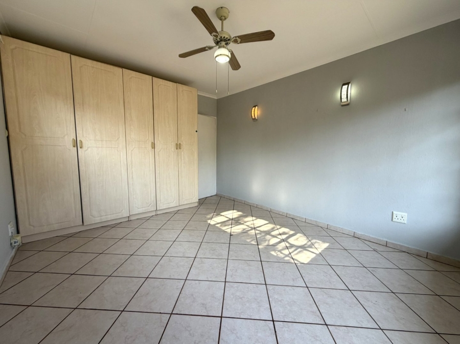 To Let 2 Bedroom Property for Rent in Wierda Park Gauteng