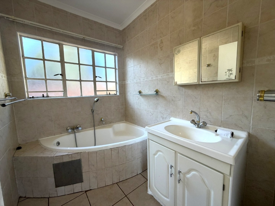 To Let 2 Bedroom Property for Rent in Wierda Park Gauteng