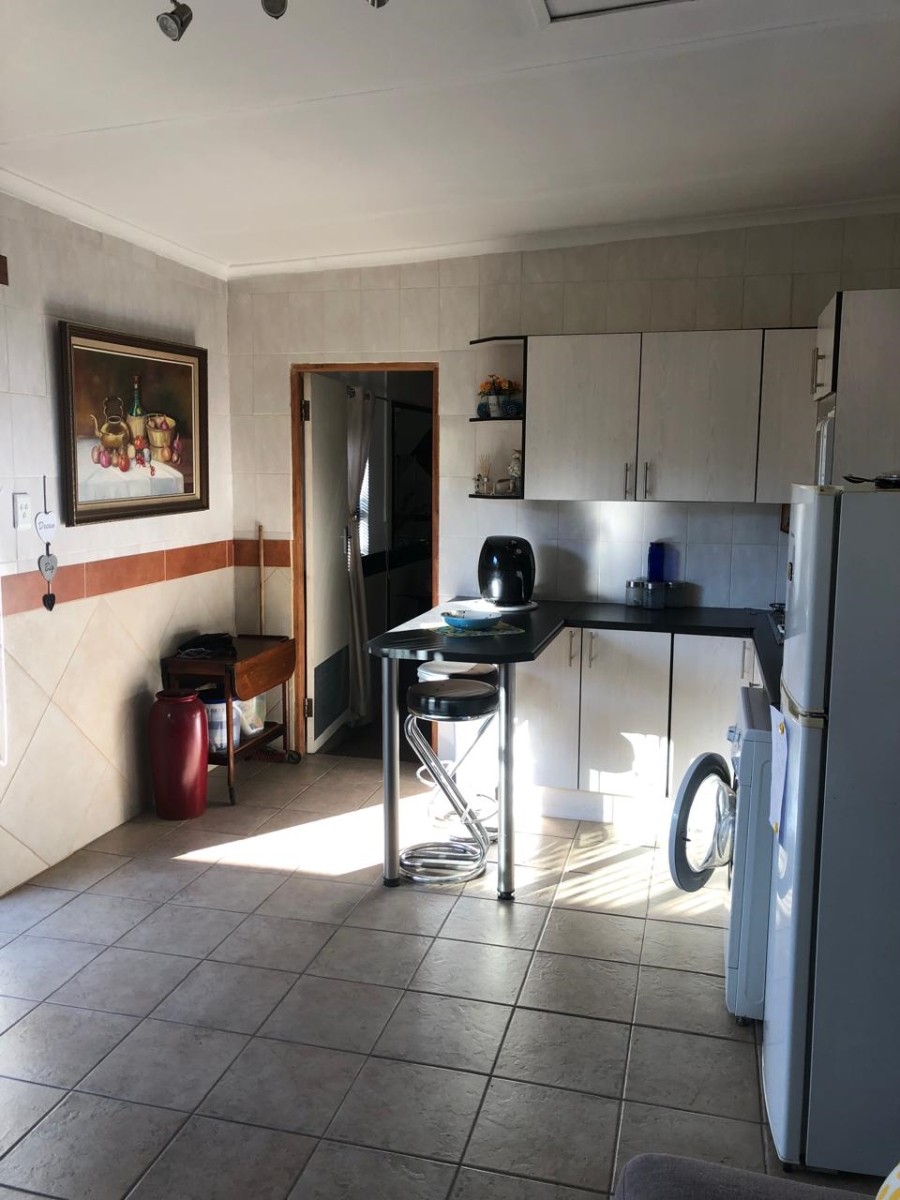 To Let 1 Bedroom Property for Rent in Ridgeway Gauteng