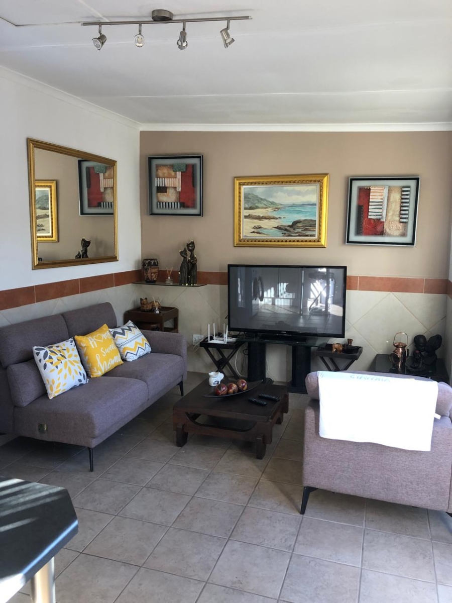To Let 1 Bedroom Property for Rent in Ridgeway Gauteng