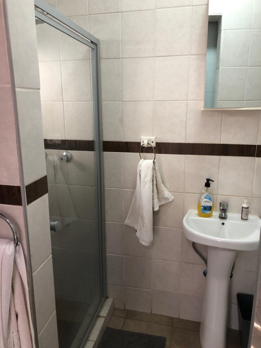 To Let 1 Bedroom Property for Rent in Ridgeway Gauteng