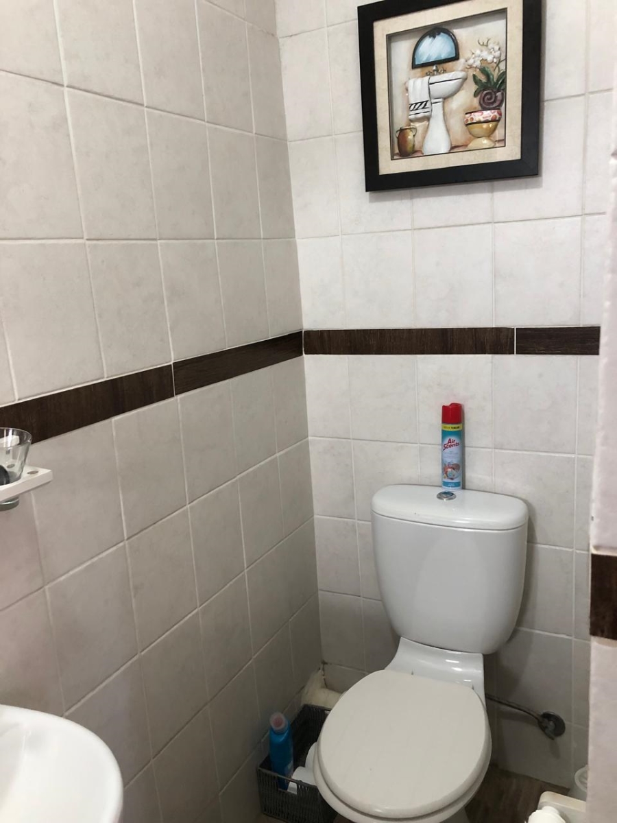 To Let 1 Bedroom Property for Rent in Ridgeway Gauteng