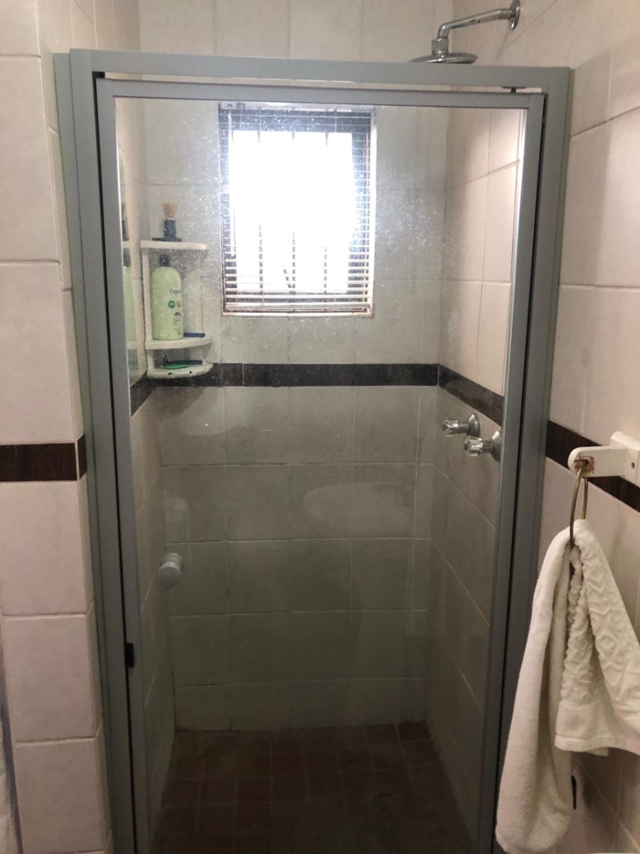 To Let 1 Bedroom Property for Rent in Ridgeway Gauteng