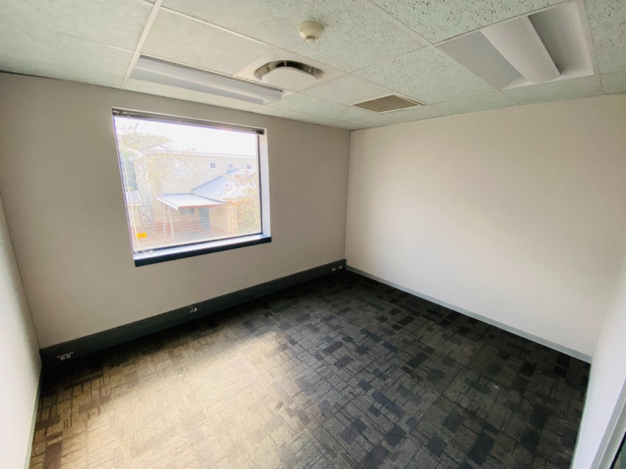 To Let Commercial Property for Rent in Nieuw Muckleneuk Gauteng