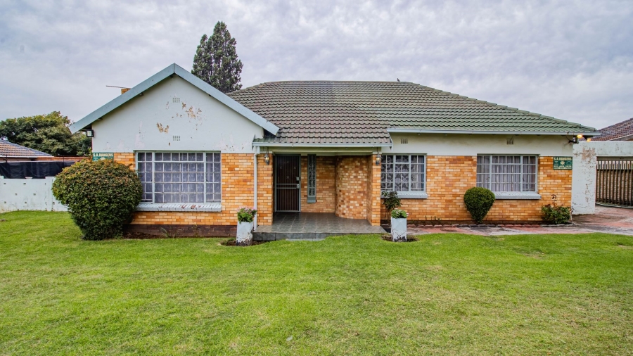To Let 3 Bedroom Property for Rent in Chrisville Gauteng