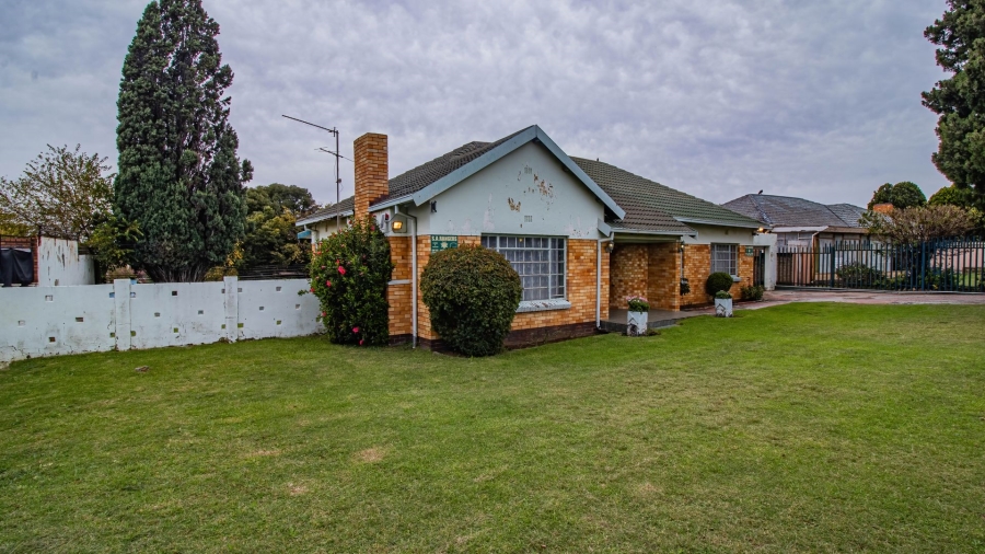 To Let 3 Bedroom Property for Rent in Chrisville Gauteng
