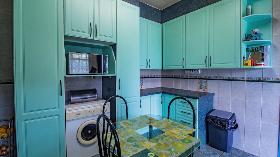 To Let 3 Bedroom Property for Rent in Chrisville Gauteng
