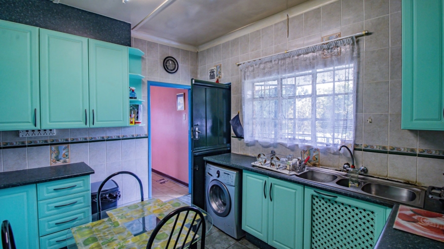 To Let 3 Bedroom Property for Rent in Chrisville Gauteng