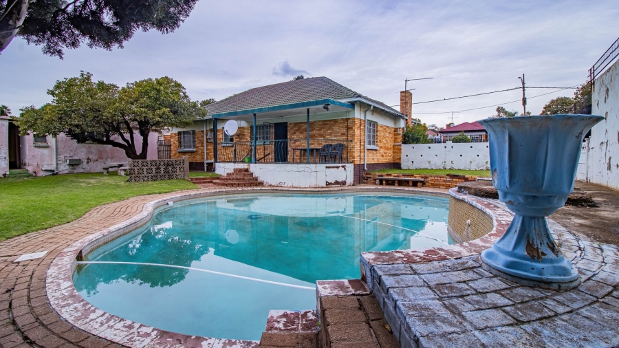 To Let 3 Bedroom Property for Rent in Chrisville Gauteng